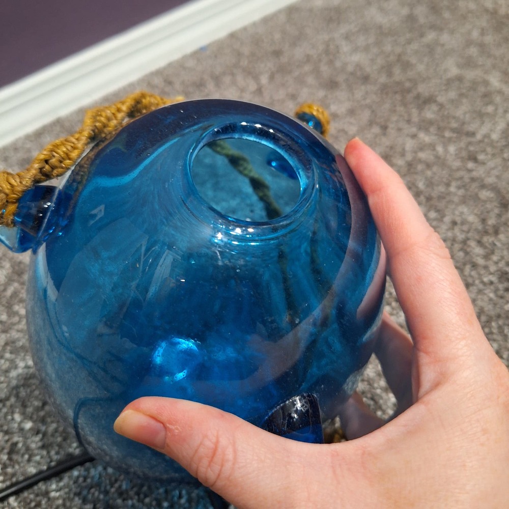 Vintage hanging hand blown thick cobalt blue glass vase - Picture 5 of 7